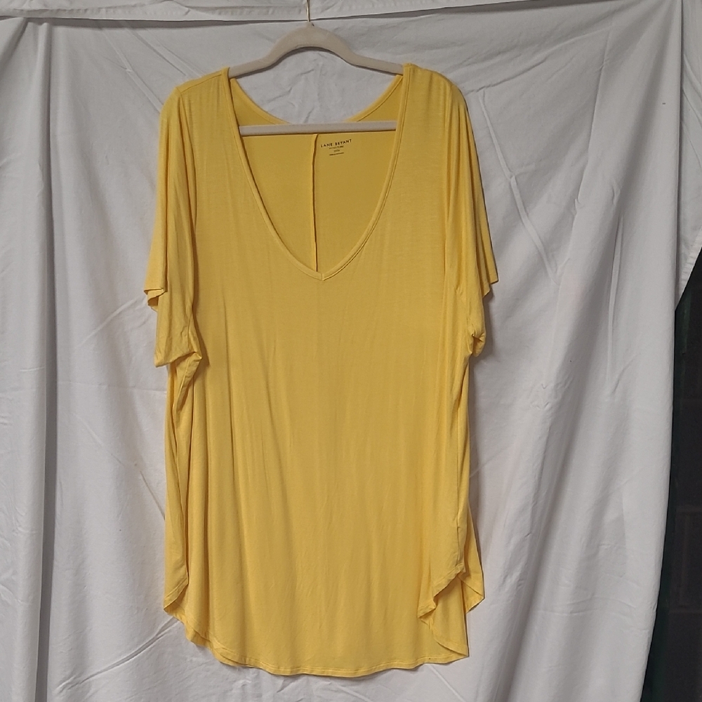 Lane Bryant Yellow V-Neck Short Sleeve Tee